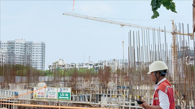 Một dự án nhà ở xã hội đang được triển khai thi công tại phường Nam Nha Trang, tỉnh Khánh Hòa. Ảnh: Xuân Triệu - TTXVN