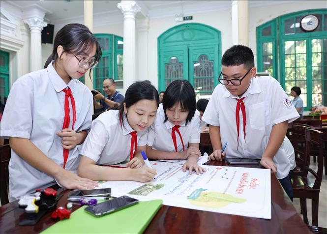 Hoạt động giúp kết nối khả năng làm việc nhóm giữa các học sinh. Ảnh: Thanh Tùng - TTXVN