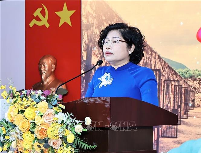 Nhà giáo Phạm Thu Hà, Hiệu trưởng Trường THCS Ngô Sĩ Liên phát biểu tại chương trình. Ảnh: Nguyễn Hoàng Giang/TTXVN phát