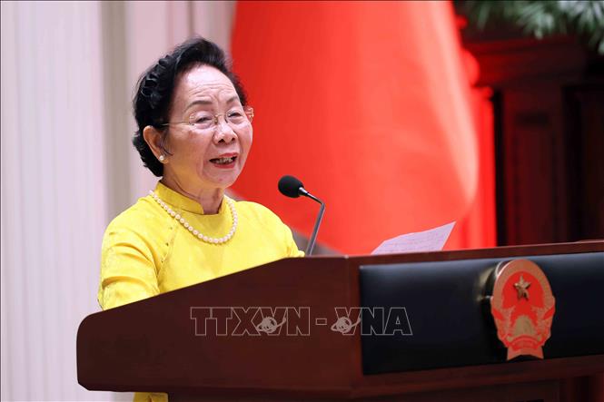 Chủ tịch Trung ương Hội Khuyến học Nguyễn Thị Doan phát biểu tại buổi gặp mặt. Ảnh: An Đăng - TTXVN