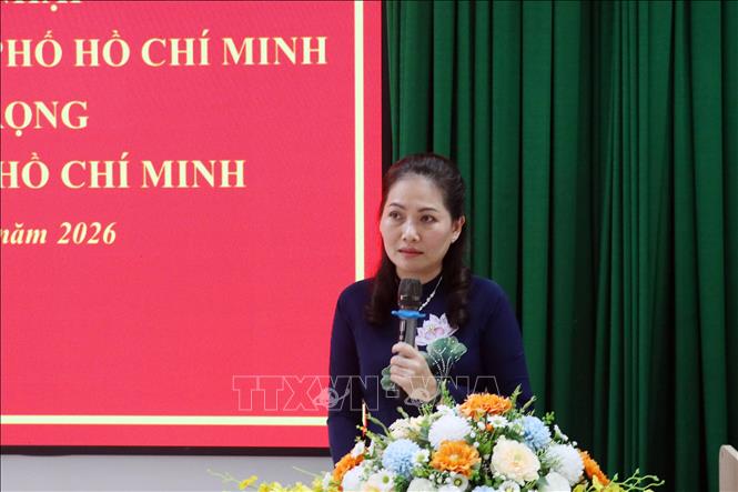 Bà Nguyễn Thị Nhật Hằng, Giám đốc Học viện Cán bộ Thành phố Hồ Chí Minh, phát biểu nhận nhiệm vụ. Ảnh: Tiến Lực - TTXVN