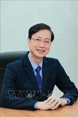 Gắn nghiên cứu với thực tiễn điều trị, PGS.TS Nguyễn Quang Bình đã chủ trì và tham gia 15 đề tài trong giai đoạn 2009 đến 2026. Các nghiên cứu của ông tập trung vào gây mê hồi sức, an thần trong can thiệp nha khoa và gây mê ngoại trú cho trẻ em; đồng thời, ông tham gia biên soạn giáo trình, tài liệu phục vụ đào tạo đại học và sau đại học. Ảnh: Phạm Tuấn Anh - TTXVN