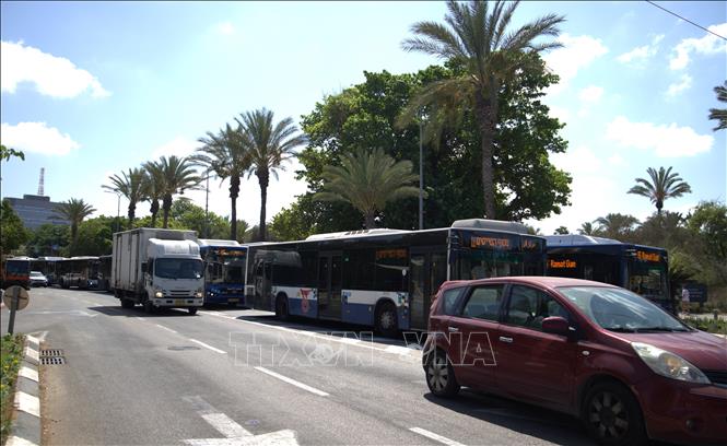 Ùn tắc giao thông tại Tel Aviv ảnh hưởng trực tiếp đến hiệu quả của xe buýt. Ảnh: Thanh Bình - PV TTXVN tại Israel 