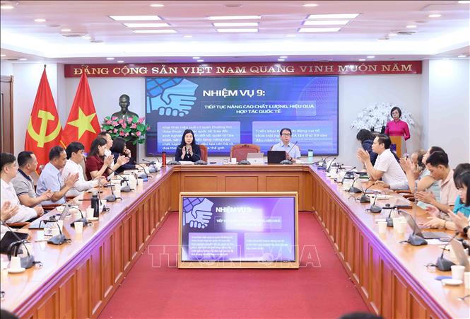 Đồng chí Vũ Việt Trang, Ủy viên Ban Thường vụ Đảng ủy các cơ quan Đảng Trung ương, Bí thư Đảng ủy, Tổng Giám đốc Thông tấn xã Việt Nam, Phó Trưởng ban Tuyên giáo Trung ương kết luận và chỉ đạo hội nghị. Ảnh: An Đăng - TTXVN