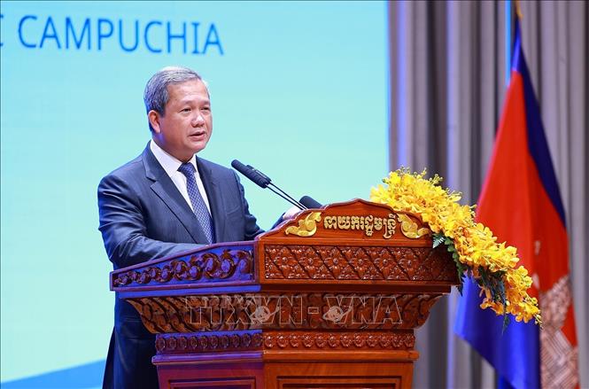 PM Hun Manet addresses the Vietnam-Cambodia Business Forum 2026. VNA Photo: Dương Giang 