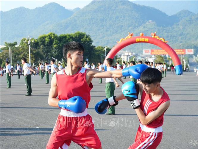 Các vận động viên biểu diễn tại lễ phát động. Ảnh: Nguyễn Oanh - TTXVN