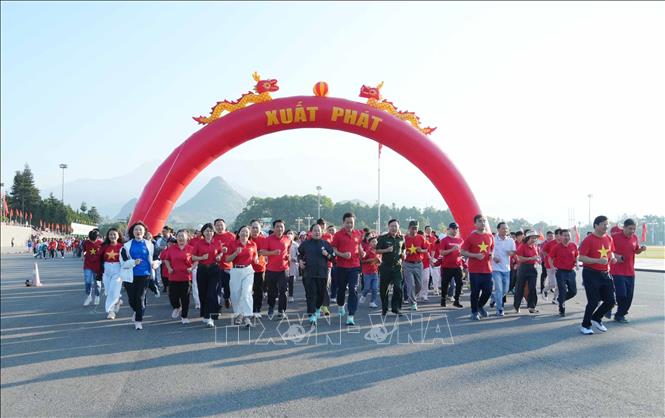 Cùng với cả nước, ngày 10/10, tỉnh Lai Châu tổ chức Lễ phát động phong trào toàn dân tập luyện thể thao. Ảnh: Nguyễn Oanh-TTXVN