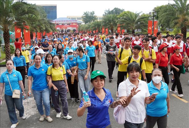 Over 13,500 people in Ho Chi Minh City take part in the campaign launch. VNA Photo