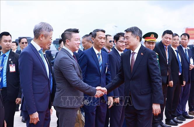Thủ tướng Lê Minh Hưng rời thủ đô Phnom Penh về nước, kết thúc tốt đẹp chuyến thăm chính thức Vương quốc Campuchia. Ảnh: Dương Giang – TTXVN