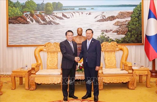 Thượng tướng Vanthong Kongmani, Bộ trưởng Bộ Công an Lào gặp Đại tướng Lương Tam Quang, Bộ trưởng Bộ Công an Việt Nam. Ảnh: TTXVN phát