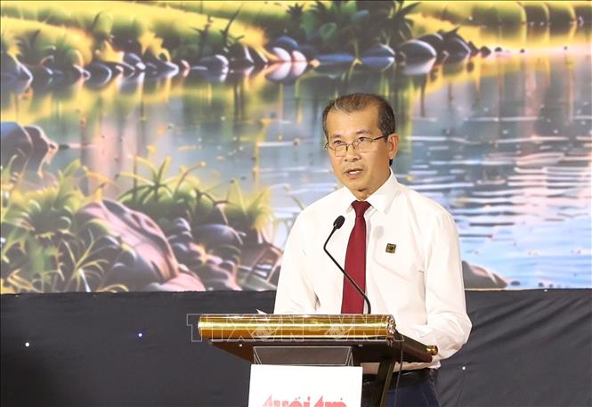 Ông Phan Văn Tâm, Phó Tổng giám đốc Công ty cổ phần Phân bón Bình Điền, đại diện đơn vị tài trợ phát biểu tại chương trình. Ảnh: Đức Phương - TTXVN