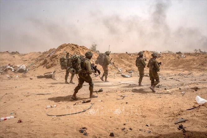 Theo mạng tin tức Al-Mayadeen của Liban, lực lượng Israel được cho là đã tiến vào thêm nhiều khu vực lãnh thổ Syria trong các hoạt động quân sự tiếp diễn tại quốc gia đang chìm trong khủng hoảng này. Ảnh: IRNA/TTXVN phát