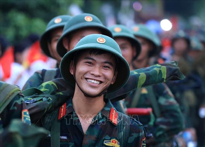 Cán bộ, chiến sĩ Sư đoàn 346 - Đoàn Lam Sơn thực hiện chuyến hành quân dã ngoại theo kế hoạch thường niên của đơn vị. Ảnh: Tuấn Anh - TTXVNTiếp