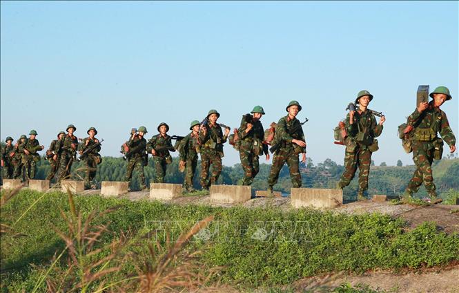 Cán bộ, chiến sĩ Sư đoàn 346 - Đoàn Lam Sơn thực hiện chuyến hành quân dã ngoại theo kế hoạch thường niên của đơn vị. Ảnh: Trọng Đức - TTXVN