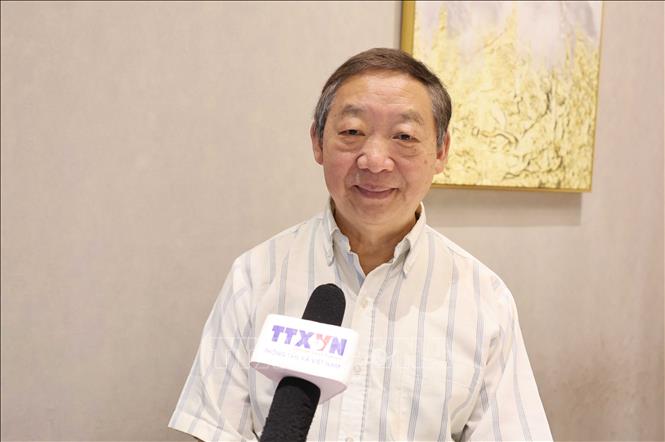 Giáo sư Chu Chấn Minh, Viện trưởng Danh dự Viện Nghiên cứu Nam Á - Đông Nam Á thuộc Viện Khoa học Xã hội tỉnh Vân Nam (Trung Quốc) trả lời phỏng vấn phóng viên TTXVN tại Trung Quốc. Ảnh: Công Tuyên-PV TTXVN tại Trung Quốc