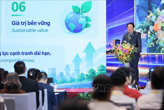 Ông Nguyễn Đắc Bình Minh, Phó Viện trưởng, Viện Đổi mới sáng tạo Quốc gia, Bộ Khoa học và Công nghệ phát biểu tại Diễn đàn. Ảnh: Lê Đông - TTXVN