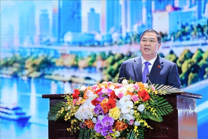 Đồng chí Phạm Gia Túc, Uỷ viên Bộ Chính trị, Phó Thủ tướng Thường trực Chính phủ phát biểu chỉ đạo tại buổi lễ. Ảnh: Lê Đông - TTXVN