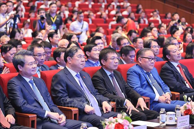 Các đại biểu tham dự buổi lễ. Ảnh: Lê Đông - TTXVN