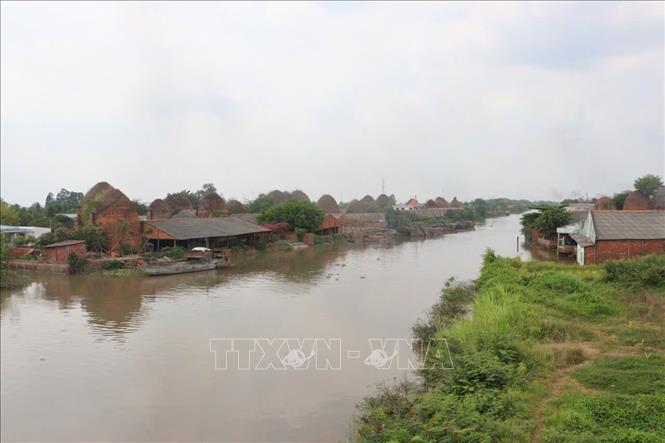 Dòng  kênh Thầy Cai được Vĩnh Long phát triển thành điểm đến du lịch. Ảnh: Phúc Sơn - TTXVN