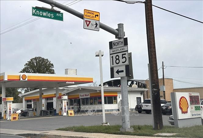Điểm bán xăng của Hãng Shell ở bang Maryland (Mỹ) ngày 10/10/2026. Ảnh: Ngọc Quang – PV TTXVN tại Mỹ