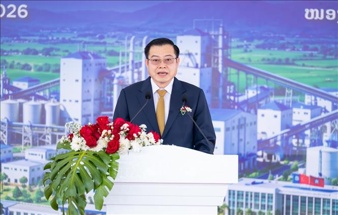 Phó Bí thư tỉnh, Chủ tịch Chính quyền tỉnh Khammouan(Lào) Somsaat Ounsida phát biểu. Ảnh: TTXVN phát