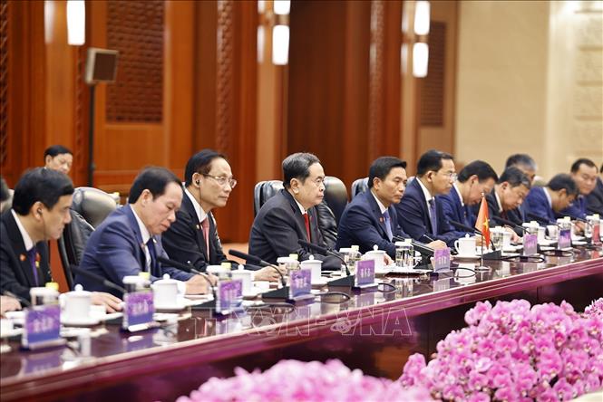 Chủ tịch Quốc hội Trần Thanh Mẫn hội đàm với Ủy viên trưởng Ủy ban thường vụ Đại hội Đại biểu Nhân dân toàn quốc Trung Quốc Triệu Lạc Tế và đồng chủ trì Phiên họp lần thứ 2 Ủy ban hợp tác giữa Quốc hội Việt Nam và Nhân đại toàn quốc Trung Quốc. Ảnh: Doãn Tấn – TTXVN