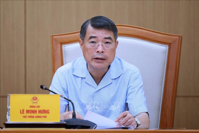 Thủ tướng Lê Minh Hưng chủ trì cuộc họp với lãnh đạo Bộ Công thương và các bộ, ngành liên quan về giải pháp đảm bảo cung ứng điện giai đoạn 2026 - 2030 và định hướng Quy hoạch điện VIII. Ảnh: Dương Giang – TTXVN
