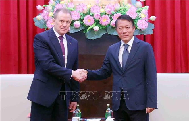 Đại tướng Lương Tam Quang, Bộ trưởng Bộ Công an tiếp Giám đốc Cơ quan Thi hành án Liên bang Nga (FSIN) Arkady Alexandrovich Gostev. Ảnh: Phạm Kiên - TTXVN
