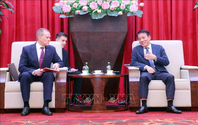 Đại tướng Lương Tam Quang, Bộ trưởng Bộ Công an tiếp Giám đốc Cơ quan Thi hành án Liên bang Nga (FSIN) Arkady Alexandrovich Gostev. Ảnh: Phạm Kiên - TTXVN