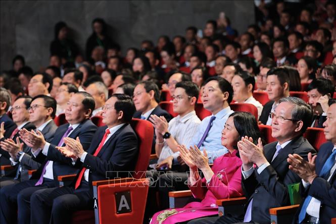 Các đại biểu tham dự buổi lễ. Ảnh: Lê Đông - TTXVN