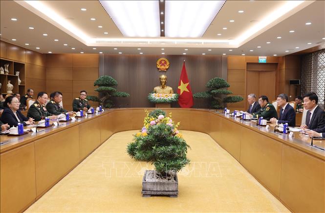 Thủ tướng Lê Minh Hưng tiếp Đại tướng Khamliang Outhakaysone, Phó Thủ tướng, Bộ trưởng Bộ Quốc phòng Lào. Ảnh: Lâm Khánh - TTXVN