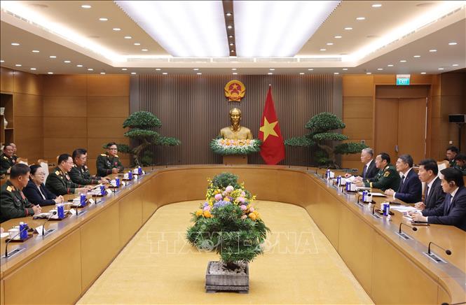 Thủ tướng Lê Minh Hưng tiếp Đại tướng Khamliang Outhakaysone, Phó Thủ tướng, Bộ trưởng Bộ Quốc phòng Lào. Ảnh: Lâm Khánh - TTXVN