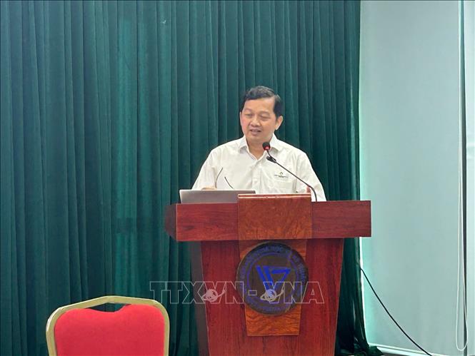 Ông Huỳnh Minh Quang, đại diện doanh nghiệp sản xuất, nhập khẩu và phân phối nguyên liệu thực phẩm, đề xuất cần có hướng dẫn phân loại rõ ràng, khách quan để bảo đảm tính nhất quán khi thực thi Luật. Ảnh: Phương Hà- TTXVN