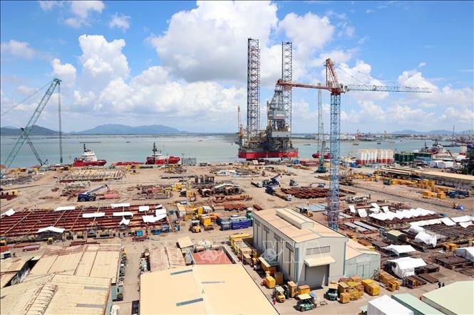 Một góc công trường tại Cảng Hạ lưu PTSC. Ảnh: Đoàn Mạnh Dương - TTXVN