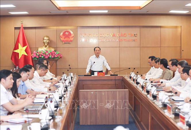 Đồng chí Trịnh Văn Quyết, Uỷ viên Bộ Chính trị, Bí thư Trung ương Đảng, Trưởng Ban Tuyên giáo Trung ương, Trưởng Đoàn giám sát phát biểu. Ảnh: Thanh Tùng - TTXVN