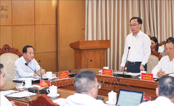 Đồng chí Hoàng Minh Sơn, Ủy viên Trung ương Đảng, Bí thư Đảng ủy, Bộ trưởng Bộ Giáo dục và Đào tạo phát biểu. Ảnh: Thanh Tùng - TTXVN