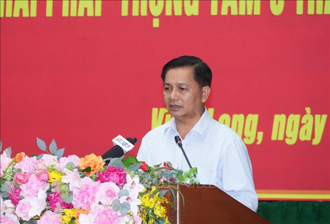 Bí thư Tỉnh ủy Vĩnh Long Trần Văn Lâu phát biểu tại hội nghị. Ảnh: Phạm Minh Tuấn-TTXVN