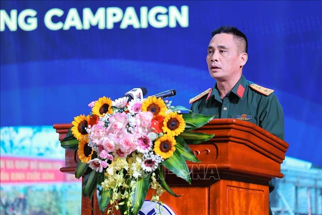 Đại tá Nguyễn Ngọc Sơn (Bộ Quốc phòng) chia sẻ về Chiến dịch Quang Trung tại buổi lễ. Ảnh: Lê Đông - TTXVN