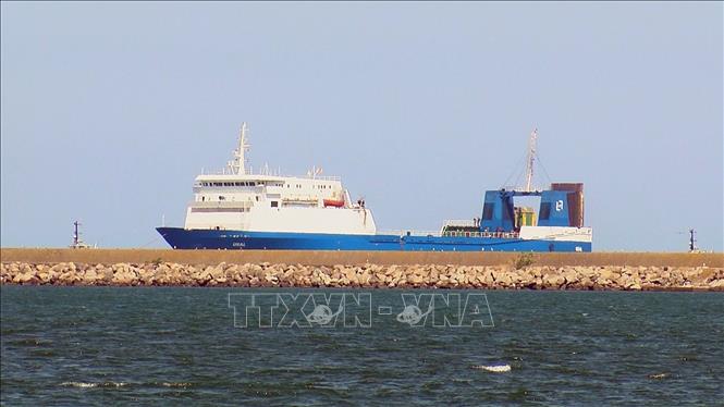Con tàu có tên Ural về tới cảng Samsun, Thổ Nhĩ Kỳ ngày 23/8/2026, sau khi bị tấn công tại khu vực Biển Đen. Ảnh: THX/TTXVN phát