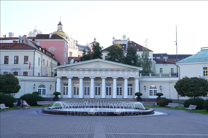 Sân trong Phủ Tổng thống Litva tại quảng trường S. Daukantas, khu phố cổ thủ đô Vilnius. Ảnh: Việt Thắng - PV TTXVN tại Litva 