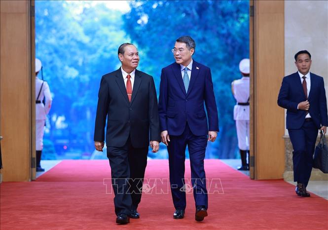 Thủ tướng Lê Minh Hưng tiếp đồng chí Vilay Lakhamfong, Thường trực Ban Bí thư Trung ương Đảng Nhân dân Cách mạng Lào. Ảnh: Dương Giang – TTXVN
