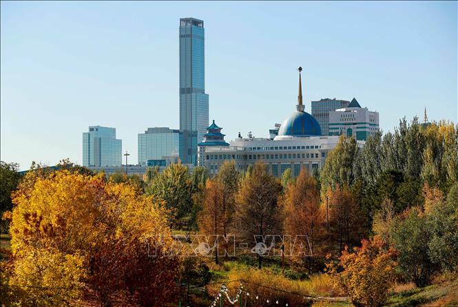 Cảnh đẹp mùa thu ở Astana, Kazakhstan. Ảnh: THX/TTXVN phát