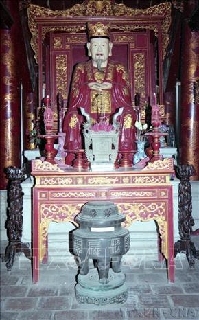 Điện thờ Khổng Tử tại Văn Miếu - Quốc Tử Giám (ảnh chụp năm 1999). Ảnh: Vĩnh Cát – TTXVN