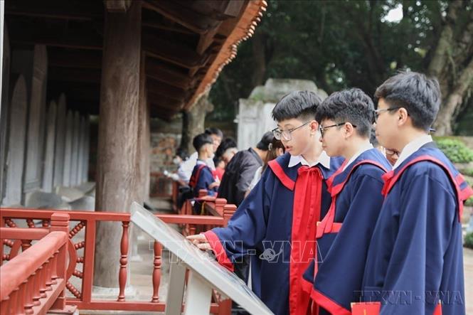 Không gian Văn Miếu – Quốc Tử Giám tiếp tục là điểm đến gắn với hoạt động giáo dục, trải nghiệm di sản và nuôi dưỡng tinh thần hiếu học của thế hệ trẻ. Ảnh: Lê Đông - TTXVN