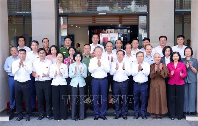 Tổng Bí thư, Chủ tịch nước Tô Lâm với các đại biểu. Ảnh: Văn Điệp - TTXVN 