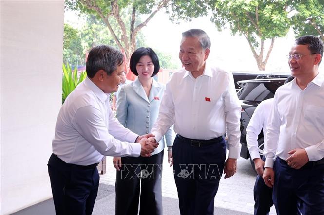 Lãnh đạo thành phố Hà Nội đón Tổng Bí thư, Chủ tịch nước Tô Lâm. Ảnh: Văn Điệp - TTXVN 