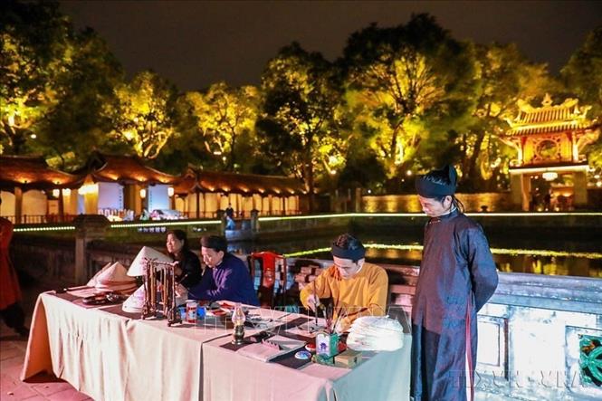 Chương trình Âm sắc Việt – một hoạt động văn hoá  trong không gian di sản về đêm, được xây dựng như một sản phẩm khám phá đêm mang tính thử nghiệm. Ảnh: Khánh Hoà - TTXVN