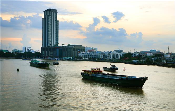 Cần Thơ tiếp tục cải thiện môi trường đầu tư, kinh doanh, tăng cường đối thoại và đồng hành cùng doanh nghiệp nhằm góp phần đạt mục tiêu tăng trưởng đề ra trong quý IV/2026. Ảnh: Duy Khương – TTXVN