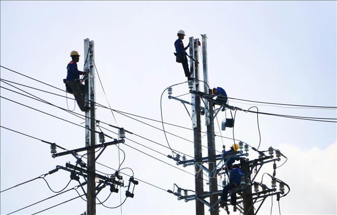Để đạt mục tiêu tăng trưởng GRDP, thành phố phát huy hiệu quả nguồn lực đầu tư, tháo gỡ khó khăn cho doanh nghiệp và tạo điều kiện thuận lợi để các ngành, lĩnh vực phát triển. Ảnh: Duy Khương – TTXVN