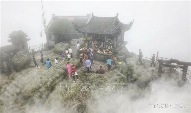 Tháng 7/2025, Quần thể di tích và danh thắng Yên Tử - Vĩnh Nghiêm, Côn Sơn, Kiếp Bạc (thuộc địa bàn các tỉnh Quảng Ninh, Bắc Ninh và TP Hải Phòng) được công nhận là Di sản Văn hóa Thế giới. Đây là Di sản thế giới thứ 9 ở Việt Nam được UNESCO công nhận và là Di sản thế giới liên tỉnh thứ 2 ở Việt Nam, cùng với Di sản thế giới Vịnh Hạ Long - Quần đảo Cát Bà (thuộc địa bàn tỉnh Quảng Ninh và TP Hải Phòng). Ảnh: TTXVN
